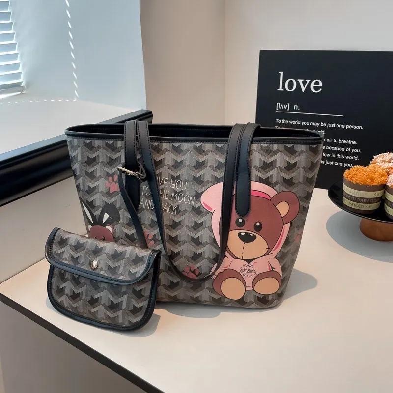 Sacs cabas avec pochette