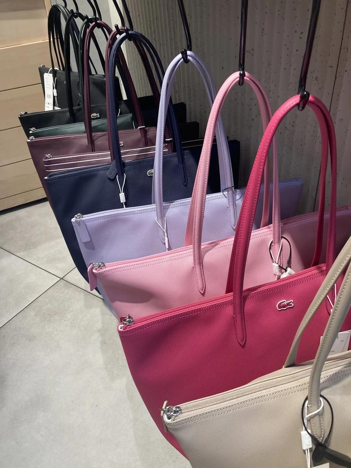Lacoste bag🎀