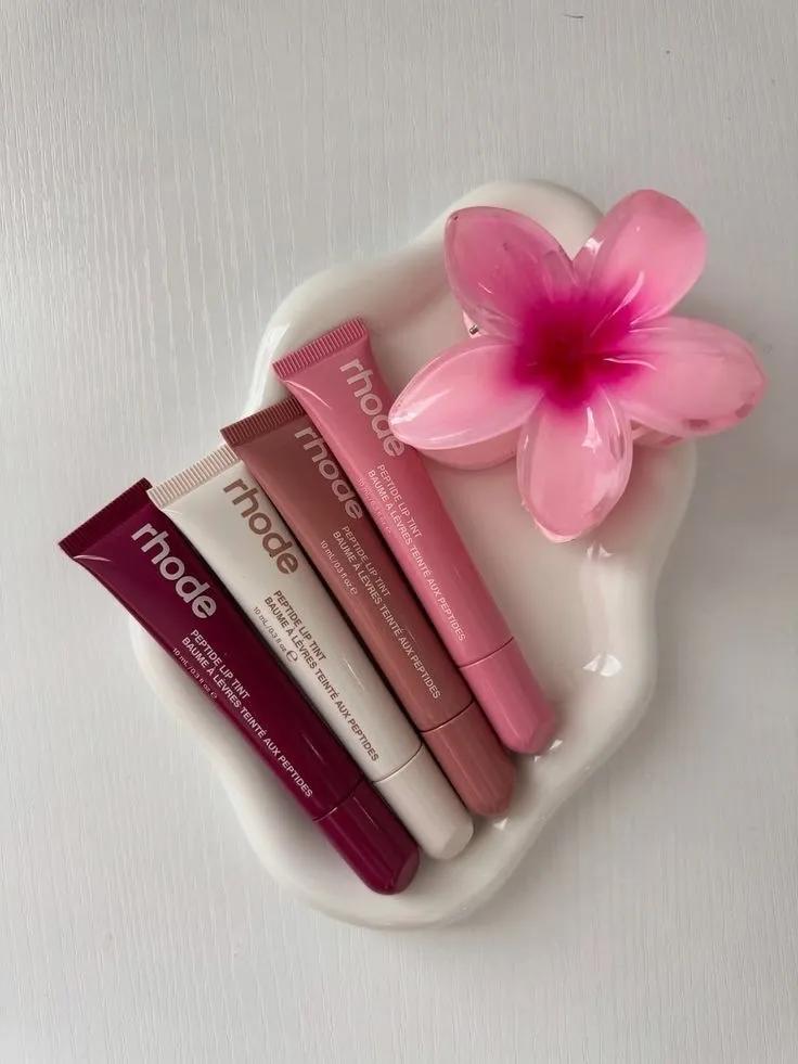 Rhode Lip Balm🎀